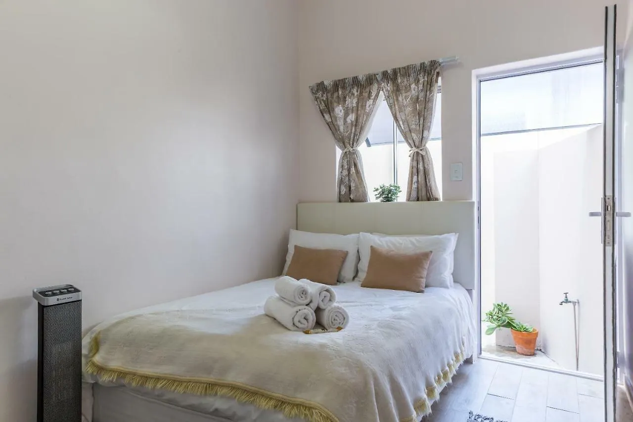 Stay In Atlantic Bloubergstrand Apartment